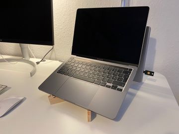 Picture of the laptop stand