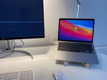 Picture of the laptop stand